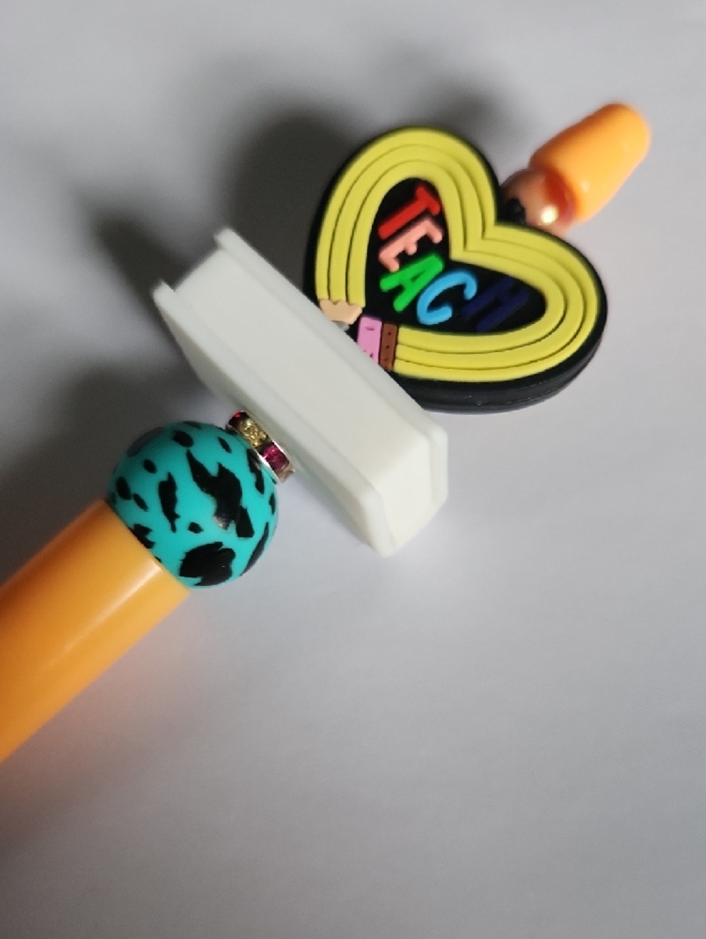 Buyer's Choice Of 1 Handmade Beaded Teacher Appreciation Pen - Picture 4 of 6